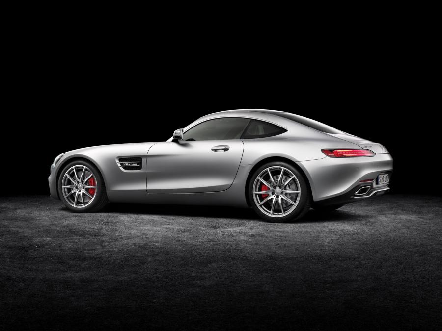  Mercedes-AMG GT 2014 года  (фото 2 из 139)
